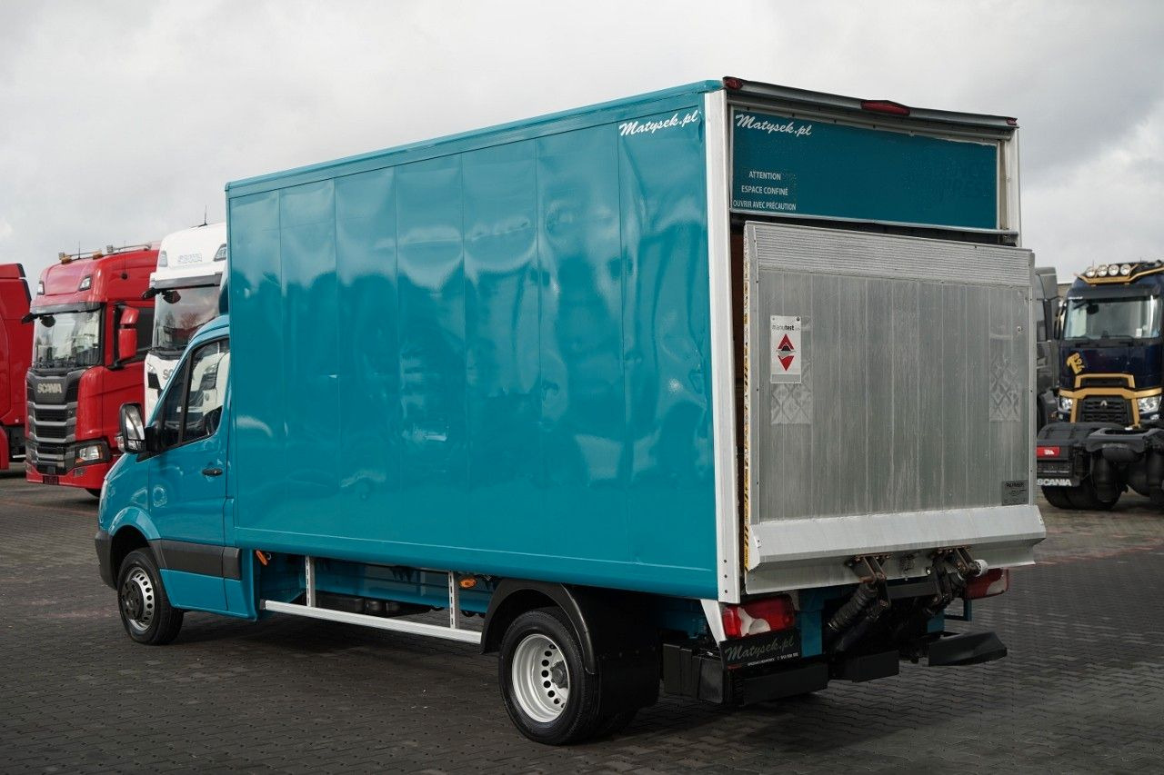 Mercedes-Benz SPRINTER / KONTENER 4,3 M / WINDA PALFINGER - Utilitaire plateau baché: photos 5 Mercedes-Benz SPRINTER / KONTENER 4,3 M / WINDA PALFINGER - Utilitaire plateau baché: photos 5