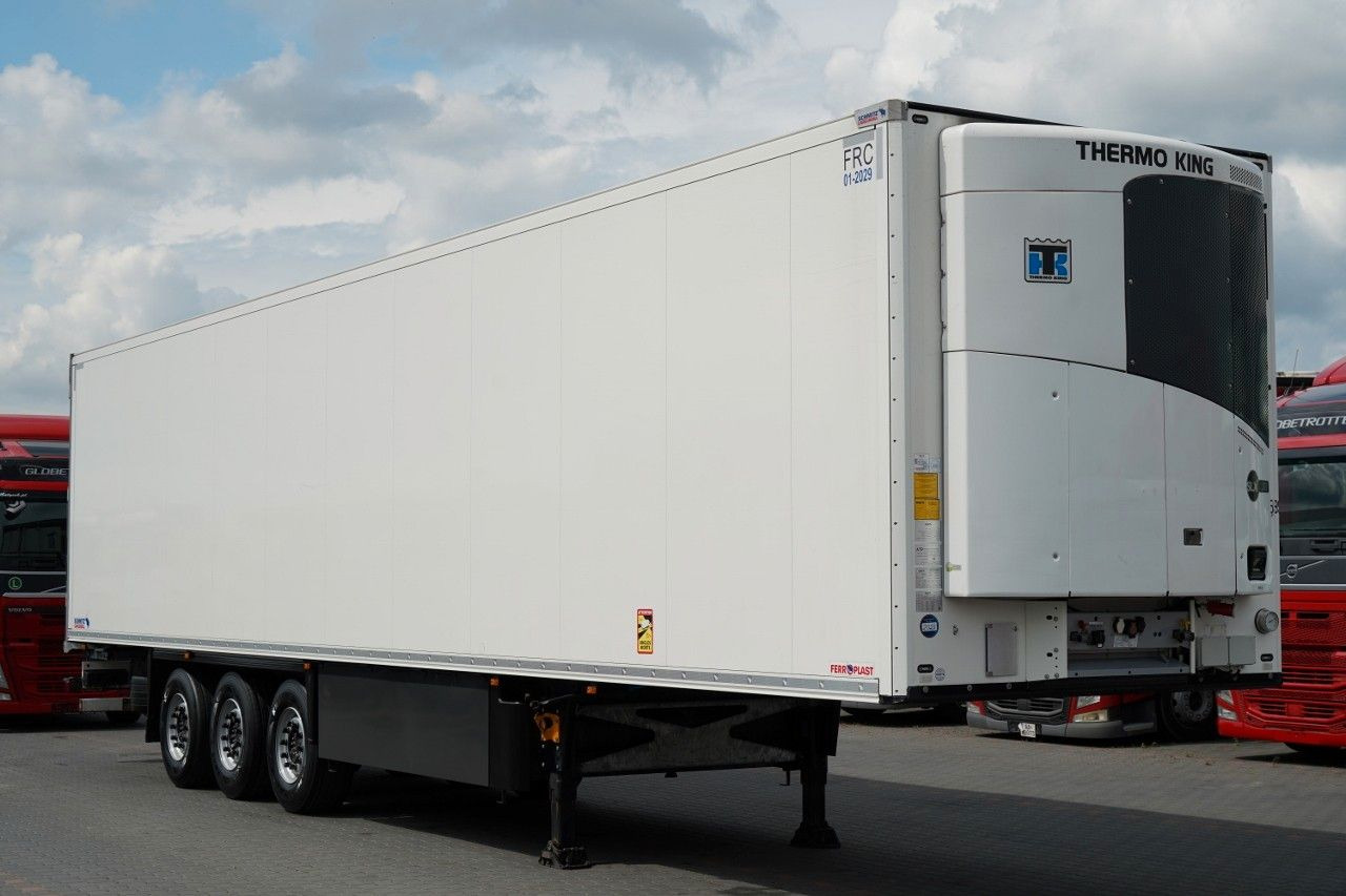 Schmitz Cargobull 023 ROK / CHŁODNIA / THERMO KING SLX 300 / DOPPE - Semi-remorque frigorifique: photos 1 Schmitz Cargobull 023 ROK / CHŁODNIA / THERMO KING SLX 300 / DOPPE - Semi-remorque frigorifique: photos 1