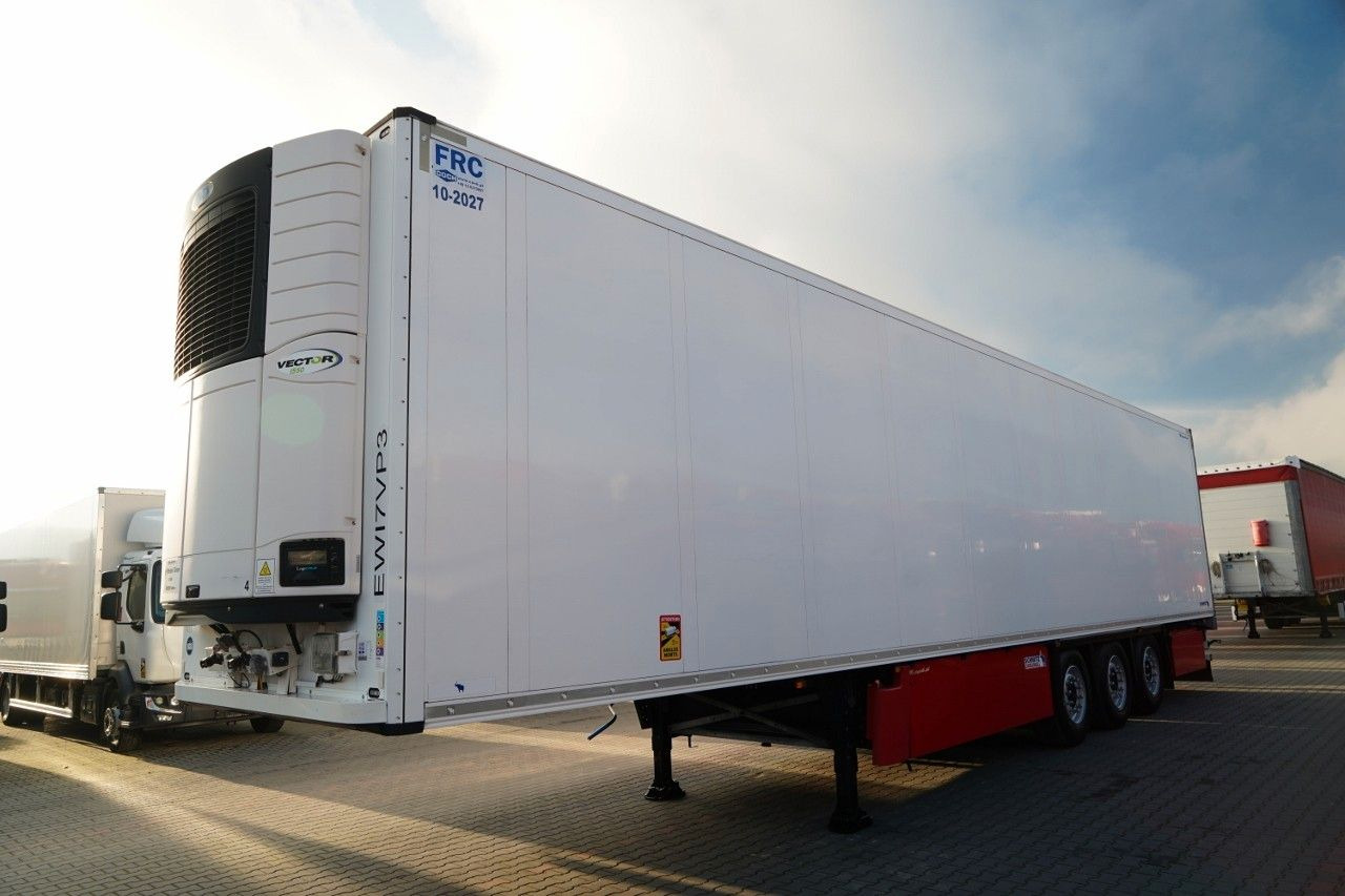 Schmitz Cargobull CHŁODNIA / CARRIER VECTOR 1550 / 2x OŚ PODNOSZO - Semi-remorque frigorifique: photos 2 Schmitz Cargobull CHŁODNIA / CARRIER VECTOR 1550 / 2x OŚ PODNOSZO - Semi-remorque frigorifique: photos 2