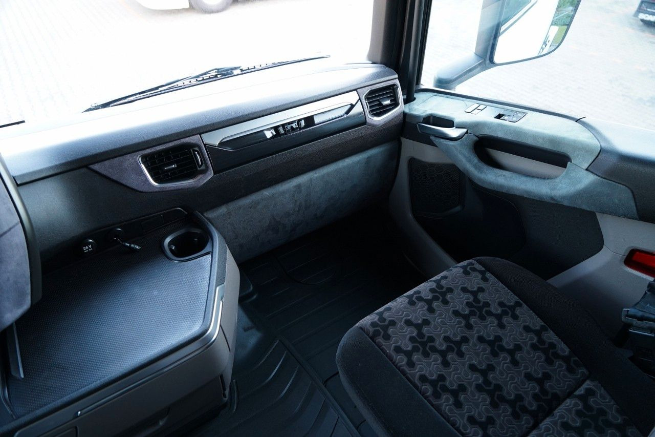 Tracteur routier Scania S 500 / RETARDER / I-PARK COOL / NAVI: photos 32 Tracteur routier Scania S 500 / RETARDER / I-PARK COOL / NAVI: photos 32