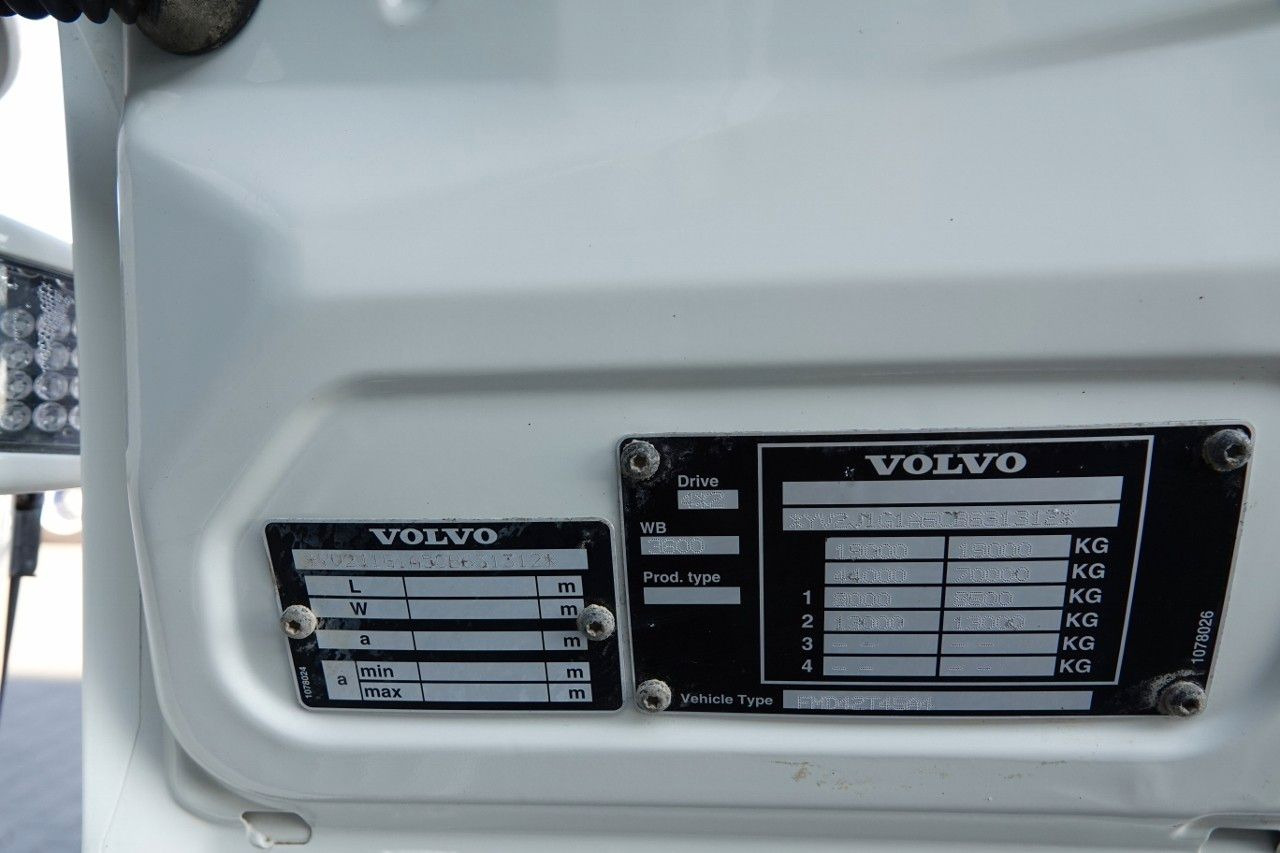 Tracteur routier Volvo FM 450 / ADR / HYDRAULIKA /  RETARDER / ALUFELGI: photos 18 Tracteur routier Volvo FM 450 / ADR / HYDRAULIKA /  RETARDER / ALUFELGI: photos 18