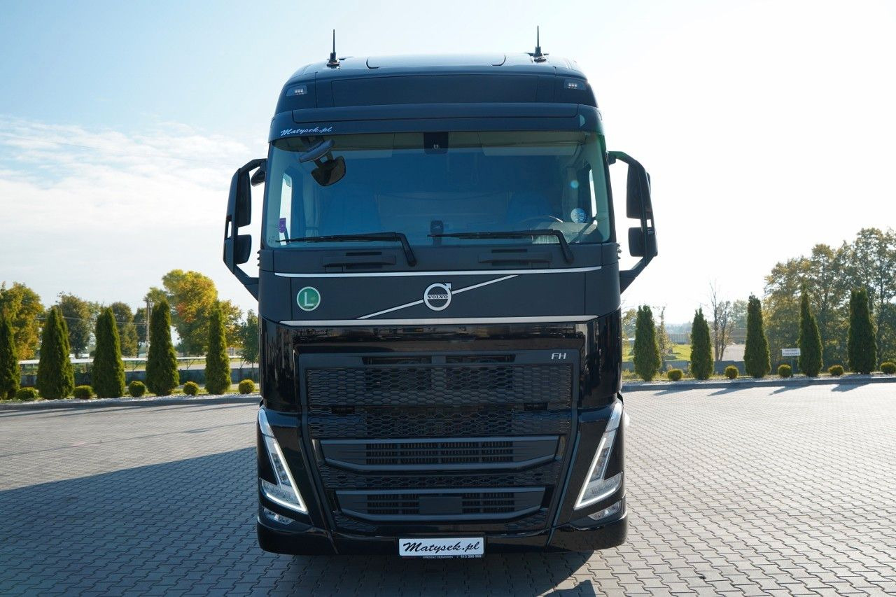 Camion à rideaux coulissants Volvo FH 500 / MEGA / ZESTAW TANDEM PRZEJAZDOWY 120 M3: photos 10 Camion à rideaux coulissants Volvo FH 500 / MEGA / ZESTAW TANDEM PRZEJAZDOWY 120 M3: photos 10