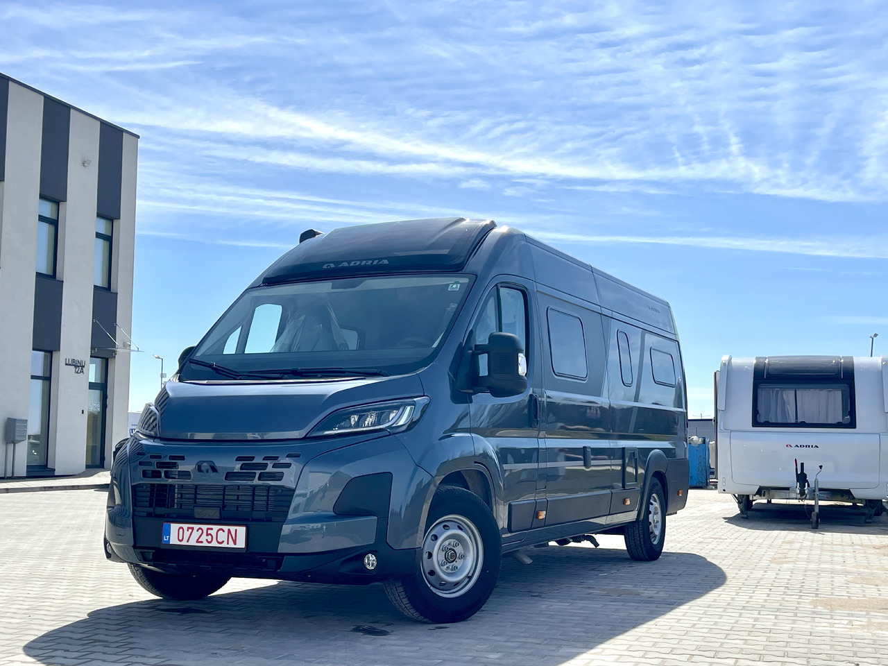 ADRIA TWIN 640 SGX - Fourgon aménagé: photos 2 ADRIA TWIN 640 SGX - Fourgon aménagé: photos 2