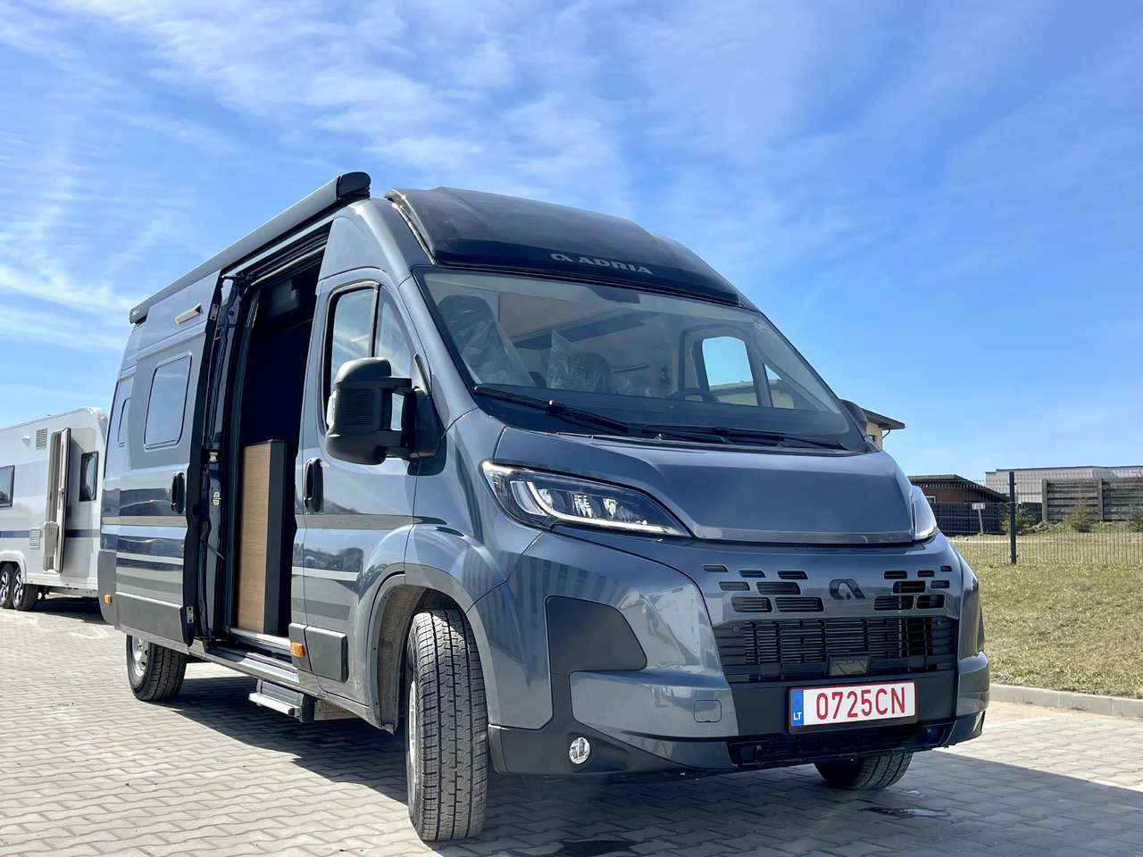 ADRIA TWIN 640 SGX - Fourgon aménagé: photos 1 ADRIA TWIN 640 SGX - Fourgon aménagé: photos 1