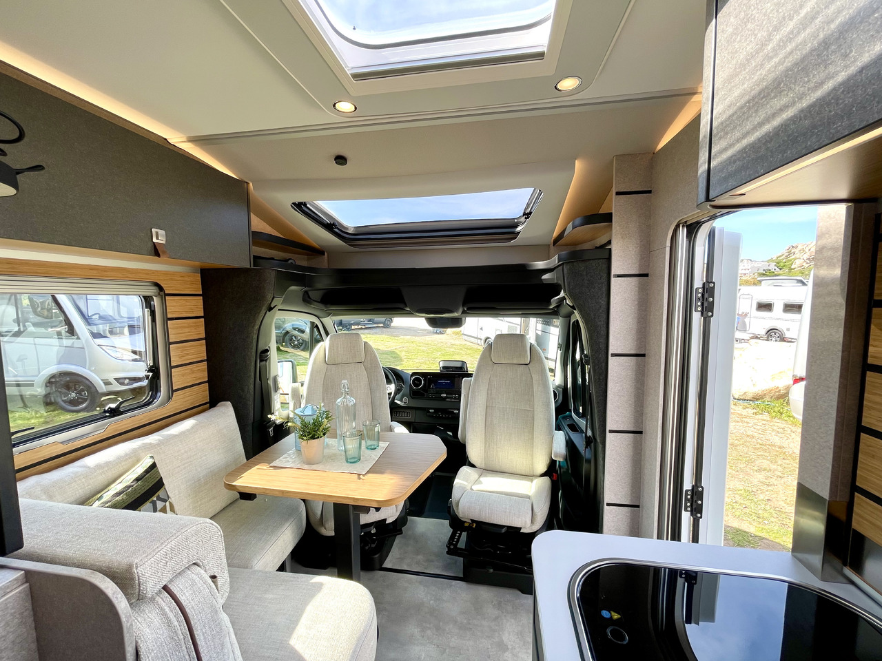 Camping-car profilé neuf HYMER / ERIBA Cross Trail: photos 7