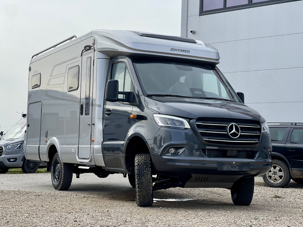 HYMER / ERIBA MLT 580 4x4 - Camping-car profilé: photos 1 HYMER / ERIBA MLT 580 4x4 - Camping-car profilé: photos 1