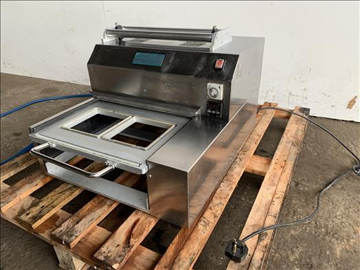 Mantle packaging twin tray sealer - Machine d'emballage et de conditionnement: photos 2 Mantle packaging twin tray sealer - Machine d'emballage et de conditionnement: photos 2