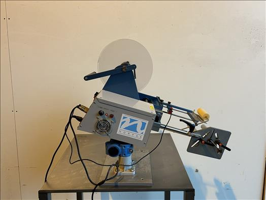 Norpak Rover150 label applicator - Machine d'emballage et de conditionnement: photos 1 Norpak Rover150 label applicator - Machine d'emballage et de conditionnement: photos 1