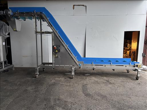 Reading Bakery Systems Flighted elevator conveyor - Convoyeur: photos 1 Reading Bakery Systems Flighted elevator conveyor - Convoyeur: photos 1