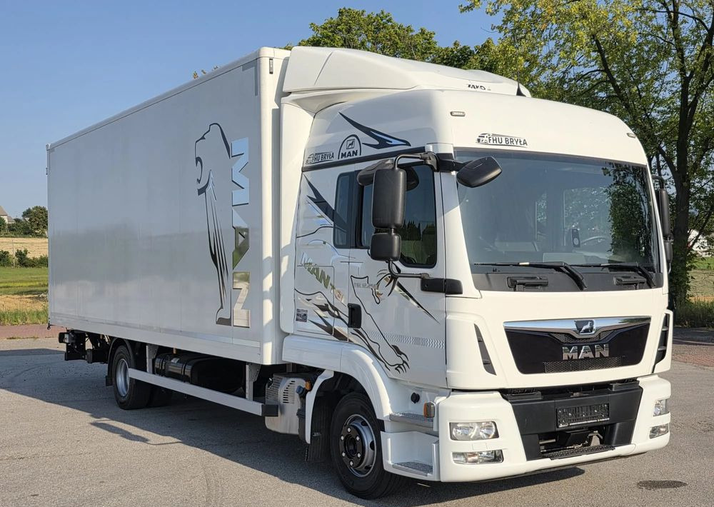 MAN TGL 12.250 / KONTENER / IZOTERMA / WINDA / 2019R / EURO 6 / PEŁEN SERWIS / 6 TON ŁADOWNOŚĆ / SPROWADZONY / ZADBANY / JAK NOWY / KSIĄŻKA SERWISOWA / E6 / 17 PALET - crédit-bail MAN TGL 12.250 / KONTENER / IZOTERMA / WINDA / 2019R / EURO 6 / PEŁEN SERWIS / 6 TON ŁADOWNOŚĆ / SPROWADZONY / ZADBANY / JAK NOWY / KSIĄŻKA SERWISOWA / E6 / 17 PALET: photos 14 MAN TGL 12.250 / KONTENER / IZOTERMA / WINDA / 2019R / EURO 6 / PEŁEN SERWIS / 6 TON ŁADOWNOŚĆ / SPROWADZONY / ZADBANY / JAK NOWY / KSIĄŻKA SERWISOWA / E6 / 17 PALET - crédit-bail MAN TGL 12.250 / KONTENER / IZOTERMA / WINDA / 2019R / EURO 6 / PEŁEN SERWIS / 6 TON ŁADOWNOŚĆ / SPROWADZONY / ZADBANY / JAK NOWY / KSIĄŻKA SERWISOWA / E6 / 17 PALET: photos 14