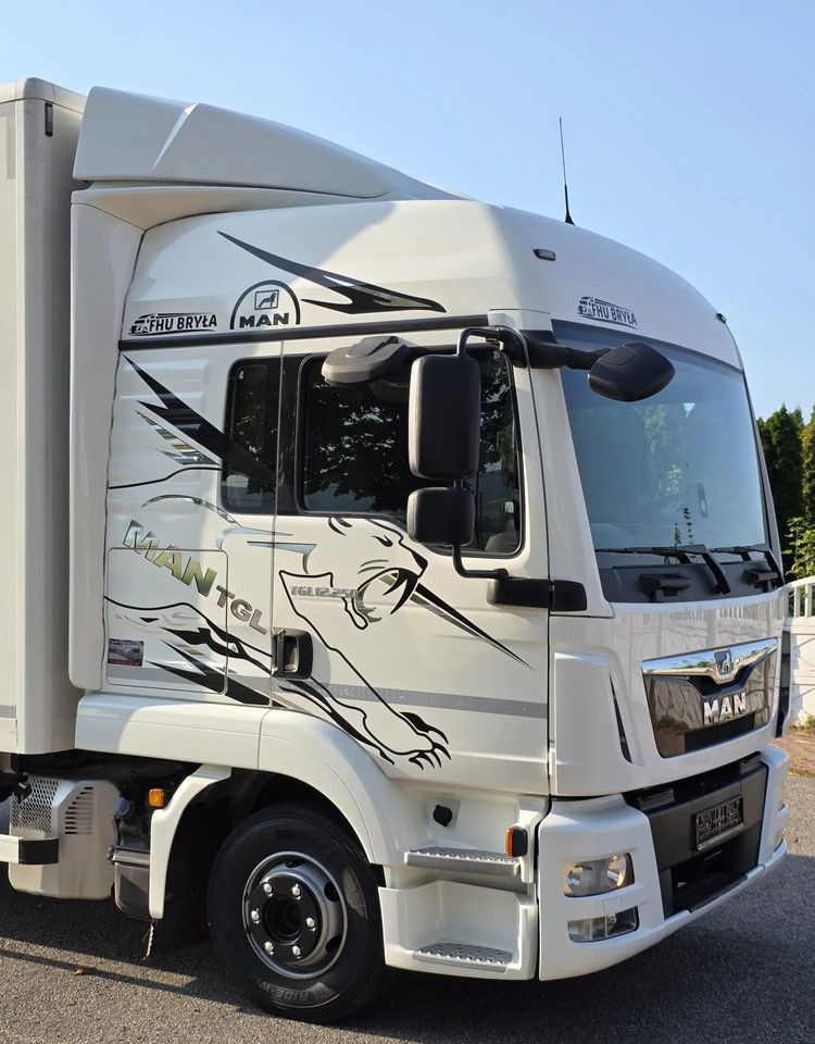 MAN TGL 12.250 / KONTENER / IZOTERMA / WINDA / 2019R / EURO 6 / PEŁEN SERWIS / 6 TON ŁADOWNOŚĆ / SPROWADZONY / ZADBANY / JAK NOWY / KSIĄŻKA SERWISOWA / E6 / 17 PALET - crédit-bail MAN TGL 12.250 / KONTENER / IZOTERMA / WINDA / 2019R / EURO 6 / PEŁEN SERWIS / 6 TON ŁADOWNOŚĆ / SPROWADZONY / ZADBANY / JAK NOWY / KSIĄŻKA SERWISOWA / E6 / 17 PALET: photos 16 MAN TGL 12.250 / KONTENER / IZOTERMA / WINDA / 2019R / EURO 6 / PEŁEN SERWIS / 6 TON ŁADOWNOŚĆ / SPROWADZONY / ZADBANY / JAK NOWY / KSIĄŻKA SERWISOWA / E6 / 17 PALET - crédit-bail MAN TGL 12.250 / KONTENER / IZOTERMA / WINDA / 2019R / EURO 6 / PEŁEN SERWIS / 6 TON ŁADOWNOŚĆ / SPROWADZONY / ZADBANY / JAK NOWY / KSIĄŻKA SERWISOWA / E6 / 17 PALET: photos 16