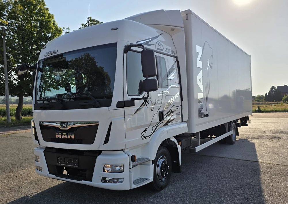 MAN TGL 12.250 / KONTENER / IZOTERMA / WINDA / 2019R / EURO 6 / PEŁEN SERWIS / 6 TON ŁADOWNOŚĆ / SPROWADZONY / ZADBANY / JAK NOWY / KSIĄŻKA SERWISOWA / E6 / 17 PALET - crédit-bail MAN TGL 12.250 / KONTENER / IZOTERMA / WINDA / 2019R / EURO 6 / PEŁEN SERWIS / 6 TON ŁADOWNOŚĆ / SPROWADZONY / ZADBANY / JAK NOWY / KSIĄŻKA SERWISOWA / E6 / 17 PALET: photos 15 MAN TGL 12.250 / KONTENER / IZOTERMA / WINDA / 2019R / EURO 6 / PEŁEN SERWIS / 6 TON ŁADOWNOŚĆ / SPROWADZONY / ZADBANY / JAK NOWY / KSIĄŻKA SERWISOWA / E6 / 17 PALET - crédit-bail MAN TGL 12.250 / KONTENER / IZOTERMA / WINDA / 2019R / EURO 6 / PEŁEN SERWIS / 6 TON ŁADOWNOŚĆ / SPROWADZONY / ZADBANY / JAK NOWY / KSIĄŻKA SERWISOWA / E6 / 17 PALET: photos 15