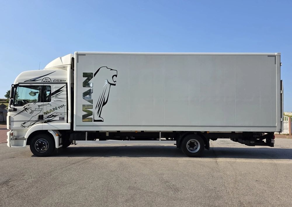 MAN TGL 12.250 / KONTENER / IZOTERMA / WINDA / 2019R / EURO 6 / PEŁEN SERWIS / 6 TON ŁADOWNOŚĆ / SPROWADZONY / ZADBANY / JAK NOWY / KSIĄŻKA SERWISOWA / E6 / 17 PALET - crédit-bail MAN TGL 12.250 / KONTENER / IZOTERMA / WINDA / 2019R / EURO 6 / PEŁEN SERWIS / 6 TON ŁADOWNOŚĆ / SPROWADZONY / ZADBANY / JAK NOWY / KSIĄŻKA SERWISOWA / E6 / 17 PALET: photos 13 MAN TGL 12.250 / KONTENER / IZOTERMA / WINDA / 2019R / EURO 6 / PEŁEN SERWIS / 6 TON ŁADOWNOŚĆ / SPROWADZONY / ZADBANY / JAK NOWY / KSIĄŻKA SERWISOWA / E6 / 17 PALET - crédit-bail MAN TGL 12.250 / KONTENER / IZOTERMA / WINDA / 2019R / EURO 6 / PEŁEN SERWIS / 6 TON ŁADOWNOŚĆ / SPROWADZONY / ZADBANY / JAK NOWY / KSIĄŻKA SERWISOWA / E6 / 17 PALET: photos 13