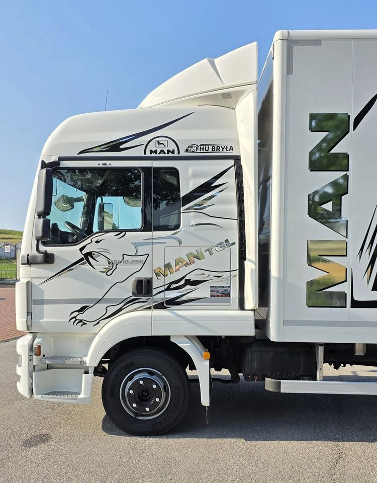 MAN TGL 12.250 / KONTENER / IZOTERMA / WINDA / 2019R / EURO 6 / PEŁEN SERWIS / 6 TON ŁADOWNOŚĆ / SPROWADZONY / ZADBANY / JAK NOWY / KSIĄŻKA SERWISOWA / E6 / 17 PALET - crédit-bail MAN TGL 12.250 / KONTENER / IZOTERMA / WINDA / 2019R / EURO 6 / PEŁEN SERWIS / 6 TON ŁADOWNOŚĆ / SPROWADZONY / ZADBANY / JAK NOWY / KSIĄŻKA SERWISOWA / E6 / 17 PALET: photos 7 MAN TGL 12.250 / KONTENER / IZOTERMA / WINDA / 2019R / EURO 6 / PEŁEN SERWIS / 6 TON ŁADOWNOŚĆ / SPROWADZONY / ZADBANY / JAK NOWY / KSIĄŻKA SERWISOWA / E6 / 17 PALET - crédit-bail MAN TGL 12.250 / KONTENER / IZOTERMA / WINDA / 2019R / EURO 6 / PEŁEN SERWIS / 6 TON ŁADOWNOŚĆ / SPROWADZONY / ZADBANY / JAK NOWY / KSIĄŻKA SERWISOWA / E6 / 17 PALET: photos 7