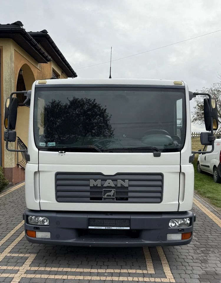 MAN TGL 8.180 / WYWROTKA / KIPER / TACHO NA TARCZKI / - Camion benne: photos 3 MAN TGL 8.180 / WYWROTKA / KIPER / TACHO NA TARCZKI / - Camion benne: photos 3