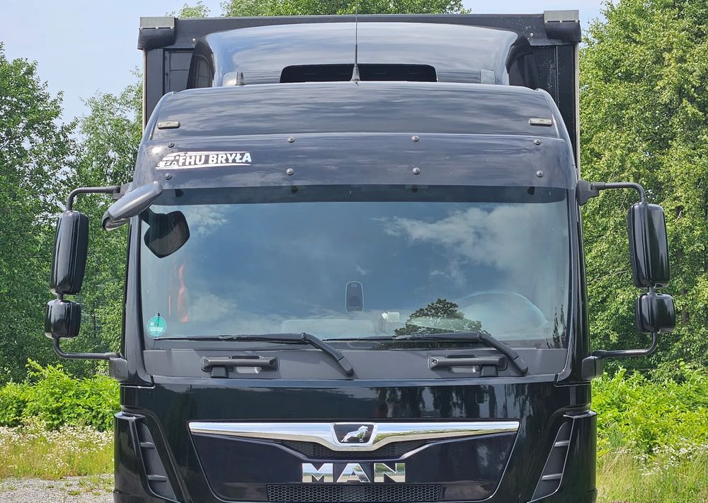 MAN TGM 15.290 / FIRANKA / 2019R / SPROWADZONY/ 7500 ŁADOWNOŚĆ / 18 PALET / E6 / JAK NOWY / WINDA / - Camion à rideaux coulissants: photos 5 MAN TGM 15.290 / FIRANKA / 2019R / SPROWADZONY/ 7500 ŁADOWNOŚĆ / 18 PALET / E6 / JAK NOWY / WINDA / - Camion à rideaux coulissants: photos 5