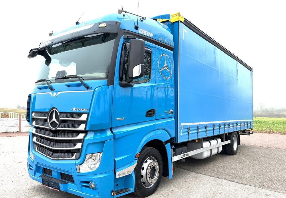 Mercedes-Benz ACTROS 1833 / FIRANKA/ WINDA / NOWY TACHOGRAF G2V2 / NOWE OPONY / 19PALET / 8TON ŁADOWNOŚCI / AUTOMAT / DUŻY SILNIK / SYPIALKA / SERWISOWANY / 2018 / JAK NOWY / - Camion à rideaux coulissants: photos 1 Mercedes-Benz ACTROS 1833 / FIRANKA/ WINDA / NOWY TACHOGRAF G2V2 / NOWE OPONY / 19PALET / 8TON ŁADOWNOŚCI / AUTOMAT / DUŻY SILNIK / SYPIALKA / SERWISOWANY / 2018 / JAK NOWY / - Camion à rideaux coulissants: photos 1