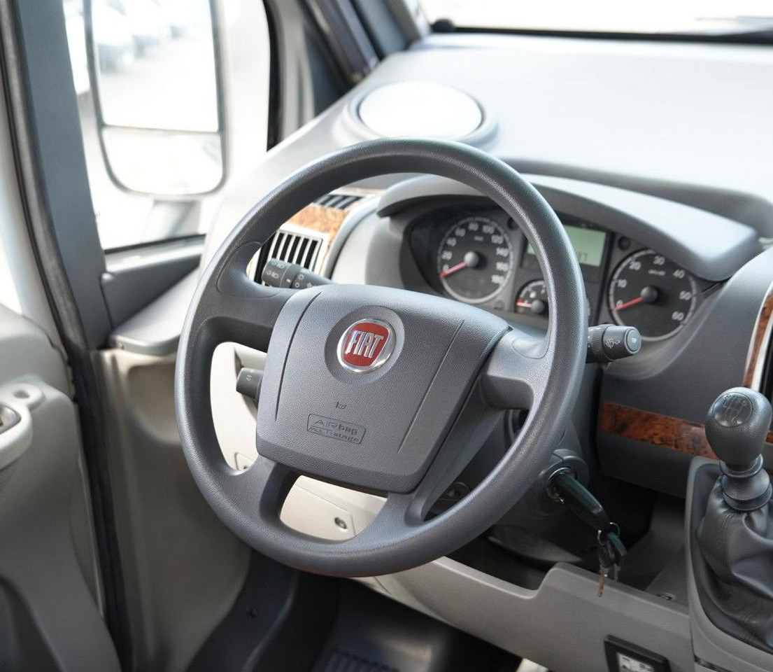 Photo d'intérieur 2: Camping-car intégral Laika rexosline 620