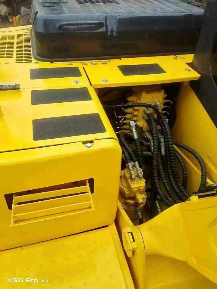 Komatsu PC 130-7 PC130 PC130-7 - Pelle sur chenille: photos 5 Komatsu PC 130-7 PC130 PC130-7 - Pelle sur chenille: photos 5