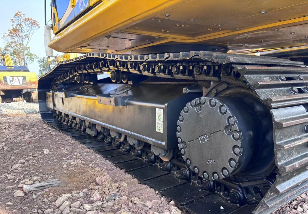 Komatsu PC 210 LC-8 - Pelle sur chenille: photos 3 Komatsu PC 210 LC-8 - Pelle sur chenille: photos 3