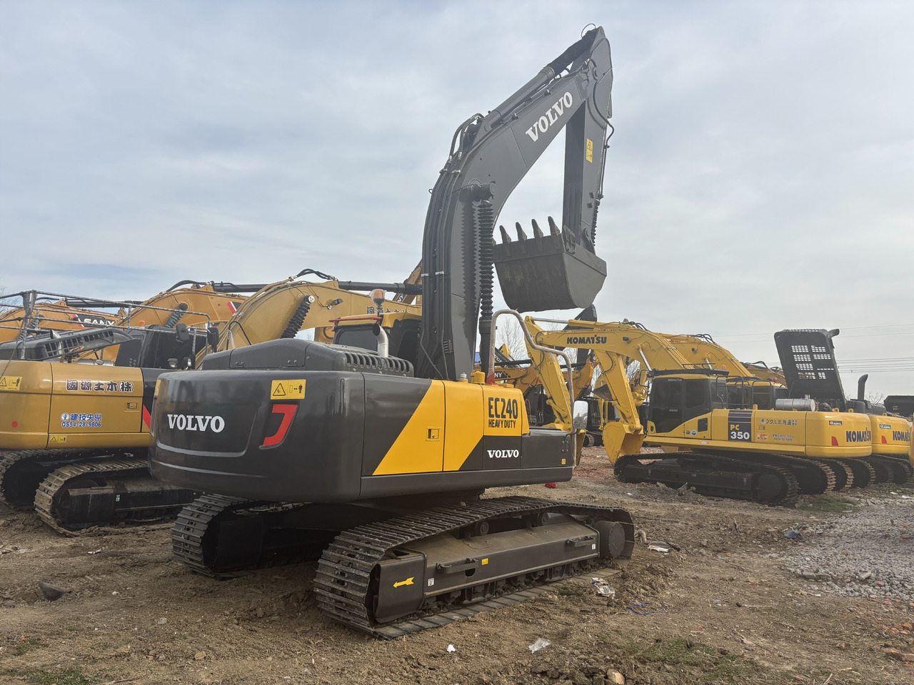 Volvo EC 240 - Pelle sur chenille: photos 2 Volvo EC 240 - Pelle sur chenille: photos 2