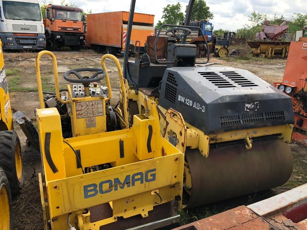 Bomag BW 135 AD FOR PARTS - Compacteur: photos 2 Bomag BW 135 AD FOR PARTS - Compacteur: photos 2