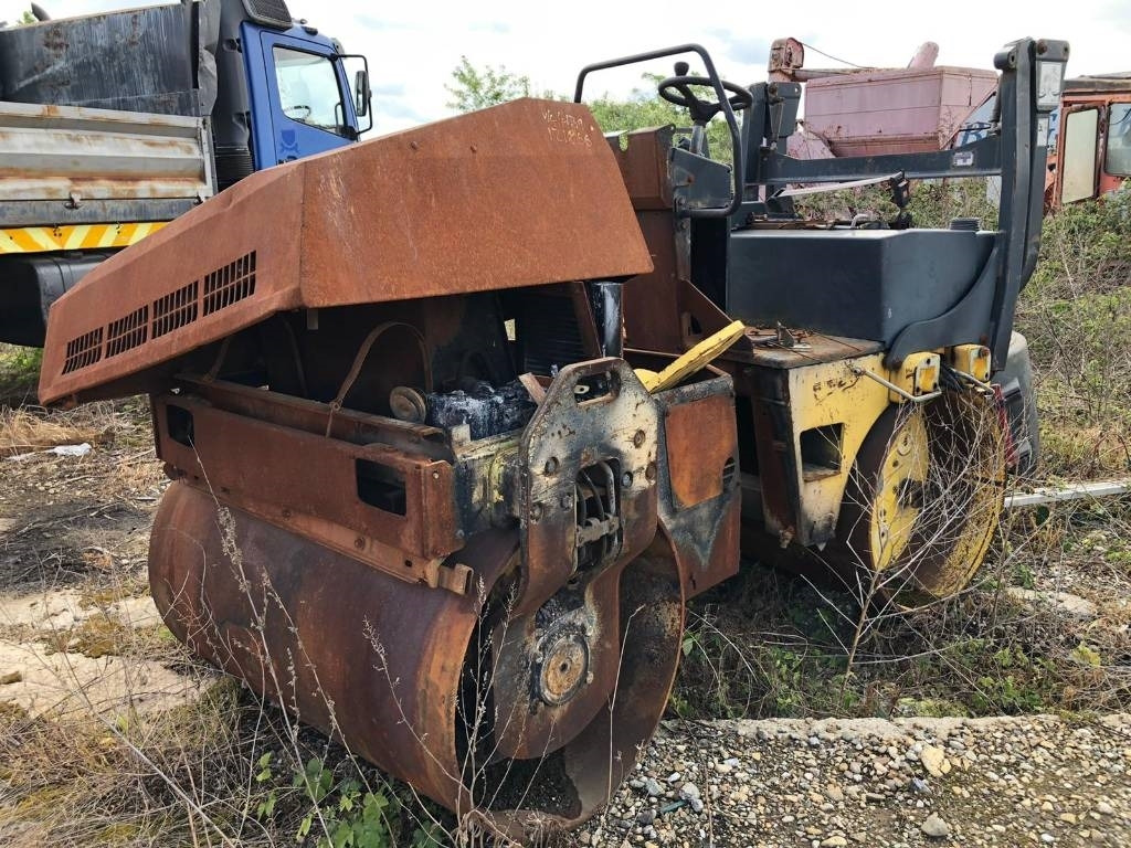 Bomag BW 135 AD FOR PARTS - Compacteur: photos 3 Bomag BW 135 AD FOR PARTS - Compacteur: photos 3