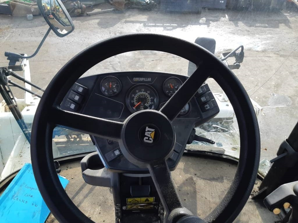 CAT CB 434 D - Rouleau compresseur: photos 5 CAT CB 434 D - Rouleau compresseur: photos 5