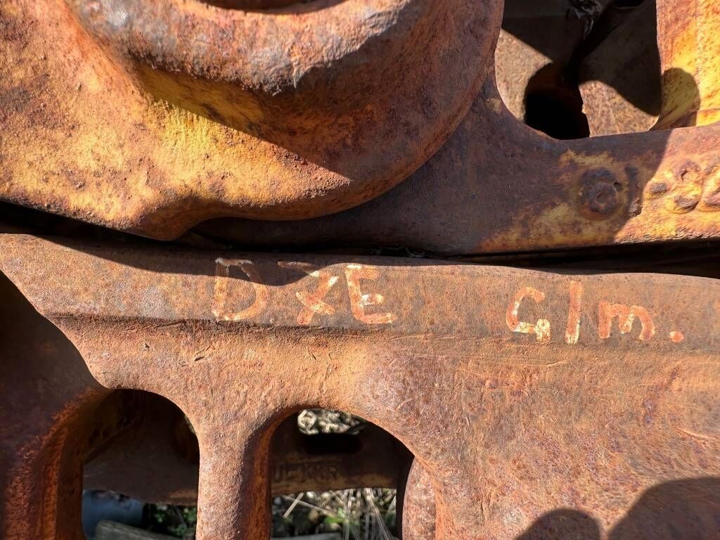 CAT D 6 R CAT D 6 R - Chenille pour Engins de chantier: photos 2 CAT D 6 R CAT D 6 R - Chenille pour Engins de chantier: photos 2