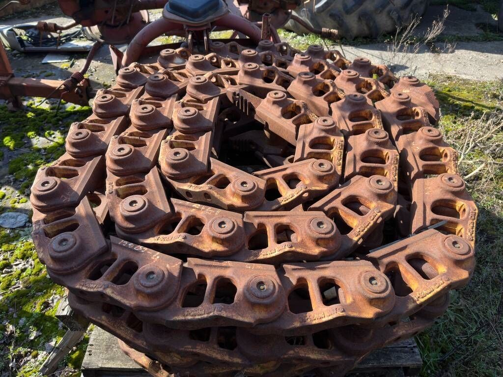 CAT D 6 R CAT D 6 R - Chenille pour Engins de chantier: photos 1 CAT D 6 R CAT D 6 R - Chenille pour Engins de chantier: photos 1