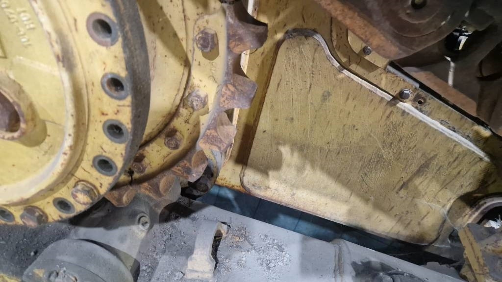 CAT D5 FOR PARTS - Bulldozer: photos 2 CAT D5 FOR PARTS - Bulldozer: photos 2