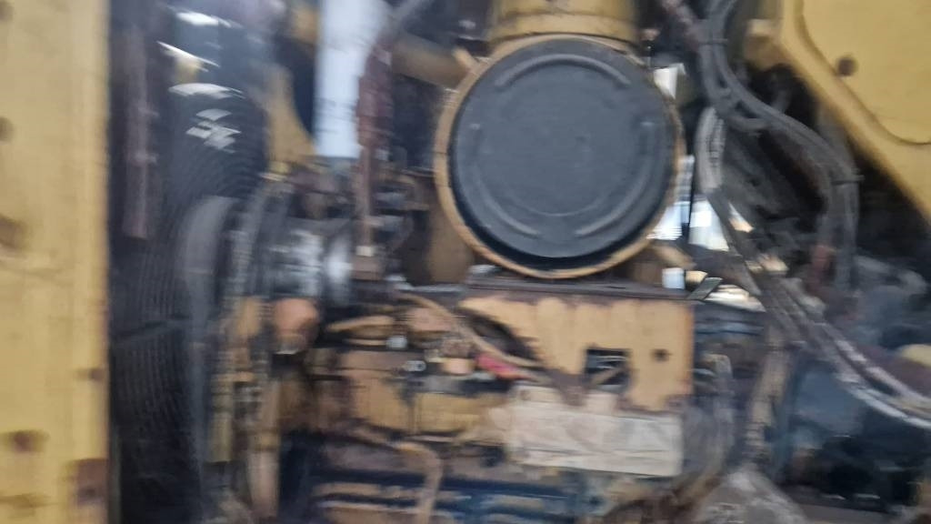 CAT D5 FOR PARTS - Bulldozer: photos 5 CAT D5 FOR PARTS - Bulldozer: photos 5