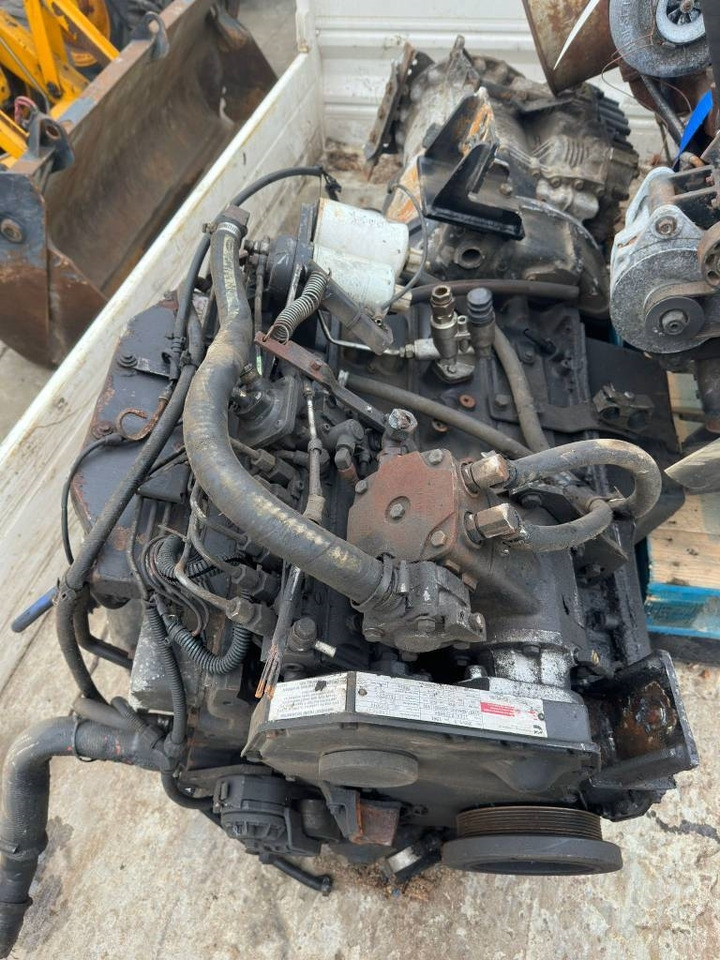 Cummins 359/5.9 - Moteur pour Engins de chantier: photos 1 Cummins 359/5.9 - Moteur pour Engins de chantier: photos 1