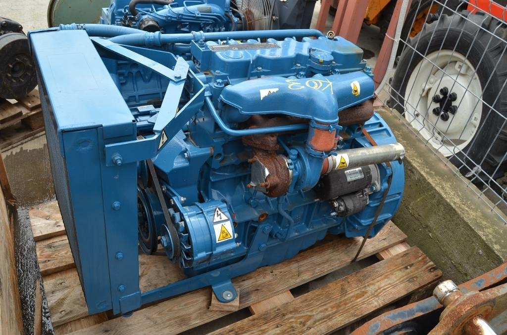 Deutz BF 4M - Moteur pour Machine agricole: photos 2 Deutz BF 4M - Moteur pour Machine agricole: photos 2
