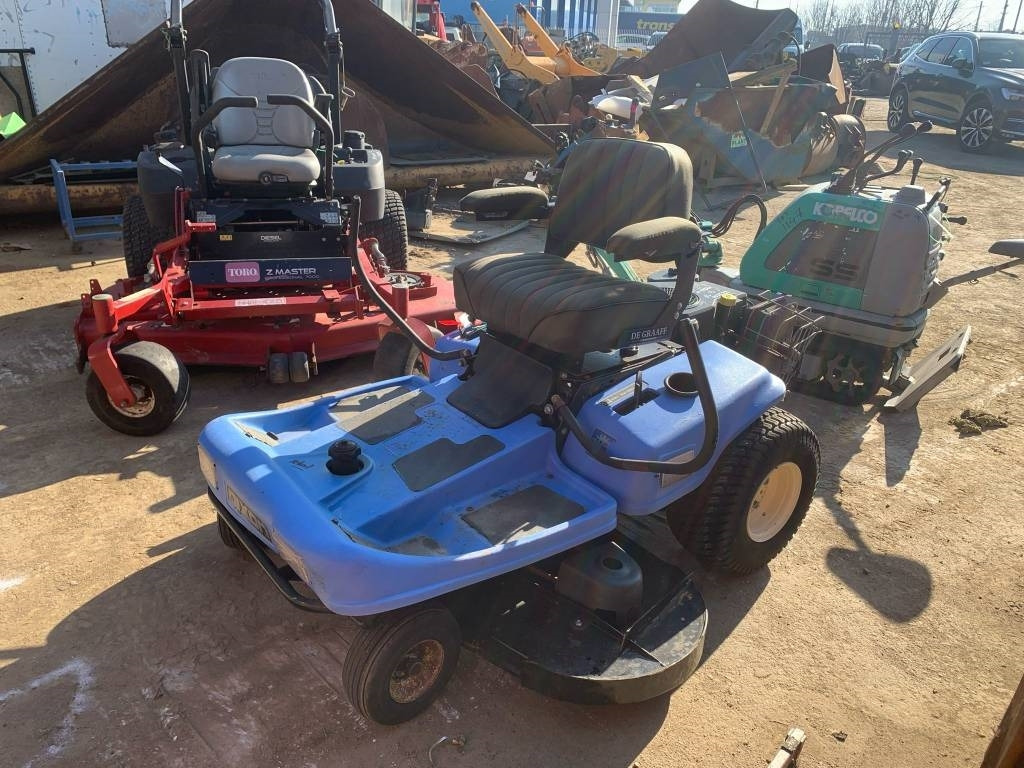 Dixon ZTR4421 - Motofaucheuse: photos 1 Dixon ZTR4421 - Motofaucheuse: photos 1