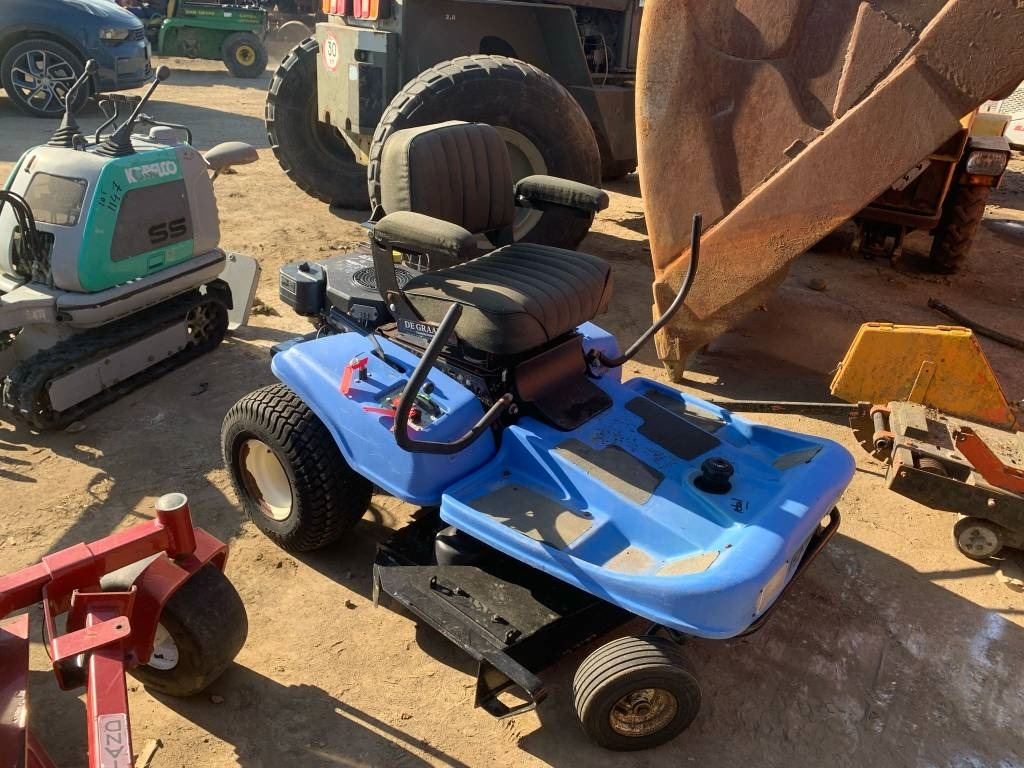 Dixon ZTR4421 - Motofaucheuse: photos 3 Dixon ZTR4421 - Motofaucheuse: photos 3