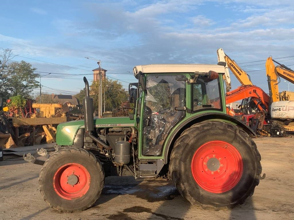 Fendt 209S - Tracteur agricole: photos 3 Fendt 209S - Tracteur agricole: photos 3