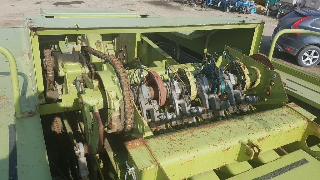 Fortschritt 530 - Presse à balles cubiques: photos 3 Fortschritt 530 - Presse à balles cubiques: photos 3