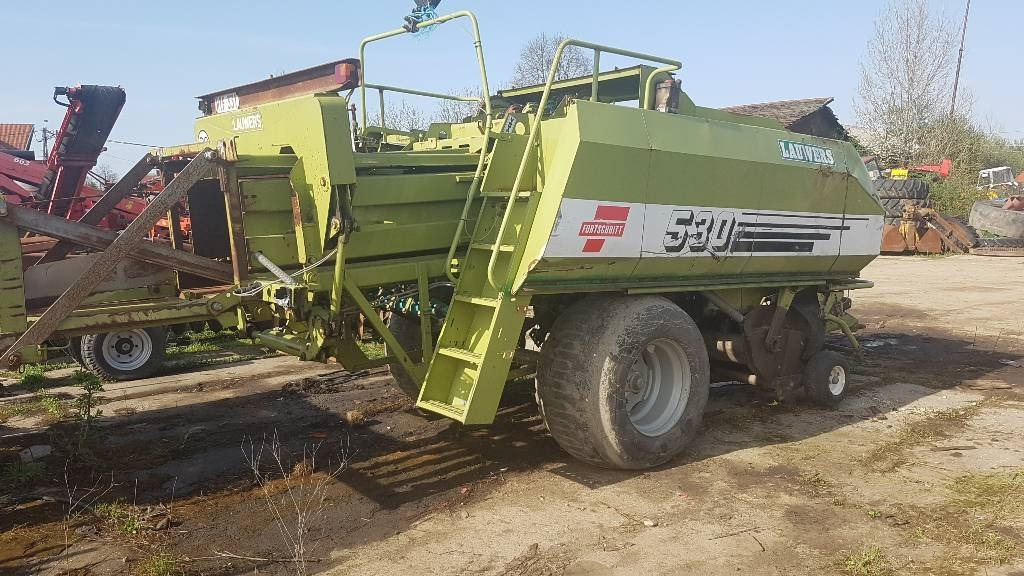 Fortschritt 530 - Presse à balles cubiques: photos 5 Fortschritt 530 - Presse à balles cubiques: photos 5