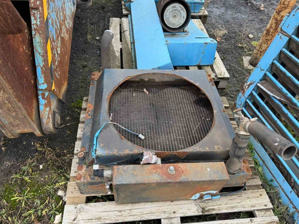 Fuchs Terex 340 ENGINE FAILURE - Pelle de manutention: photos 3 Fuchs Terex 340 ENGINE FAILURE - Pelle de manutention: photos 3