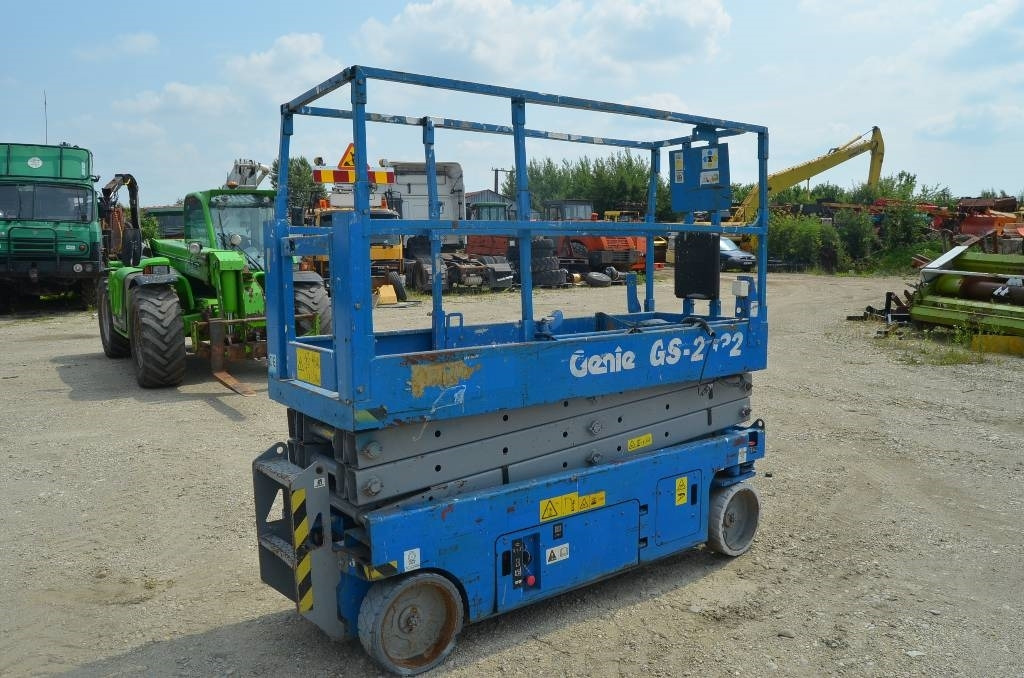 Genie GS 2032 - Nacelle ciseaux: photos 3 Genie GS 2032 - Nacelle ciseaux: photos 3