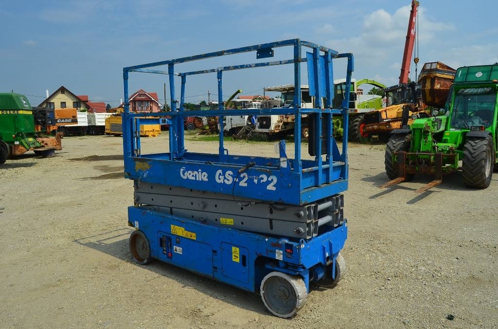 Genie GS 2032 - Nacelle ciseaux: photos 4 Genie GS 2032 - Nacelle ciseaux: photos 4