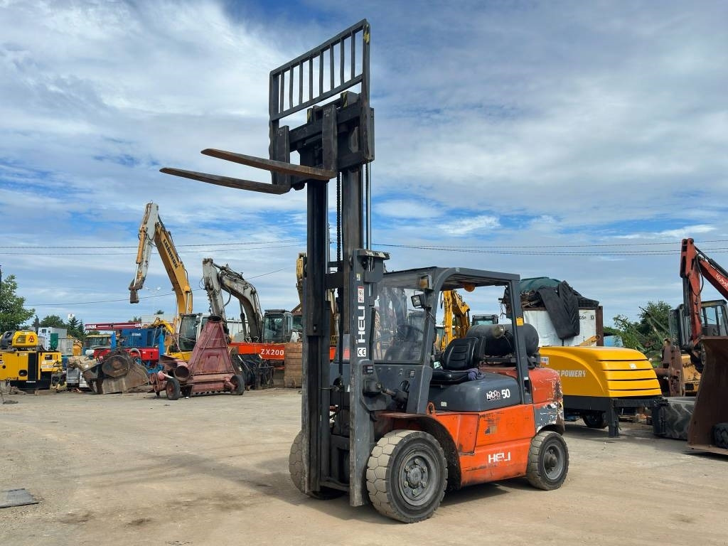 Heli CPQD50 - Chariot élévateur à gaz: photos 5 Heli CPQD50 - Chariot élévateur à gaz: photos 5