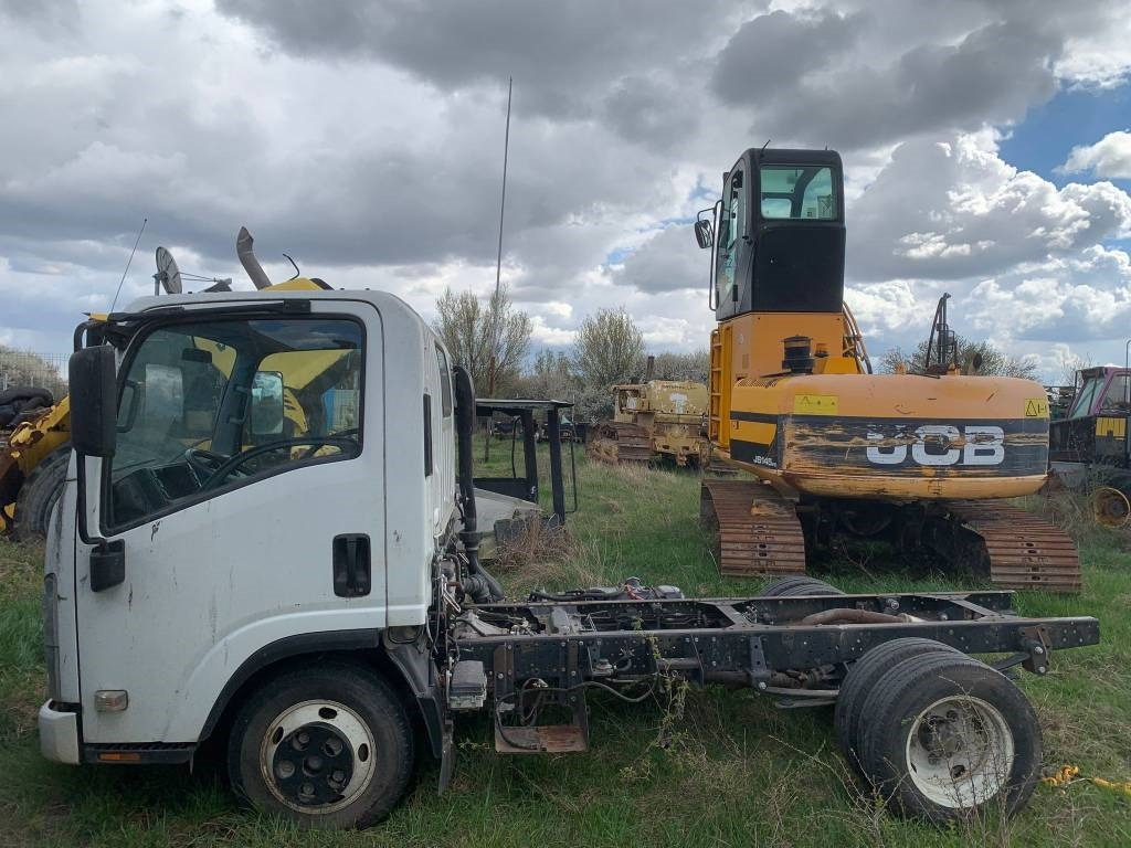 Isuzu FOR PARTS - Châssis cabine: photos 3 Isuzu FOR PARTS - Châssis cabine: photos 3