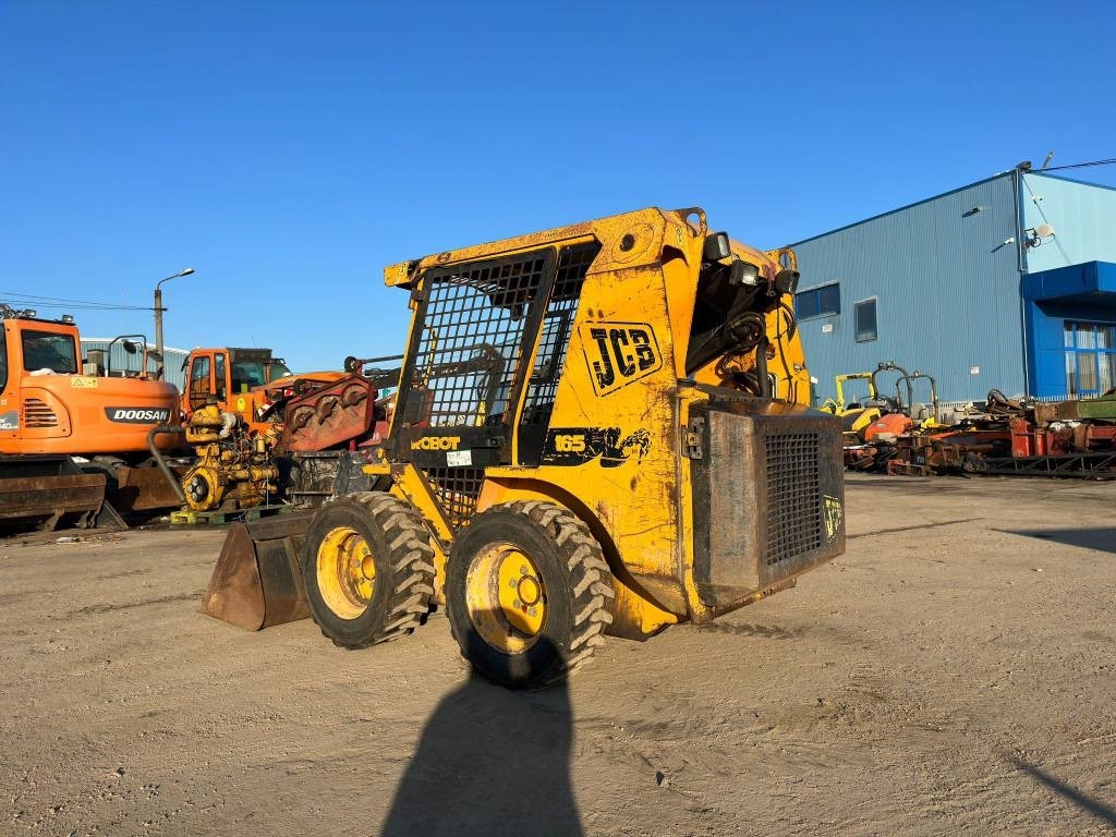 Mini chargeuse JCB 165: photos 6