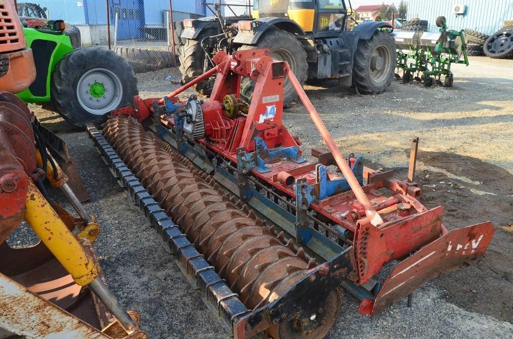 Lely Roterra - Herse rotative: photos 2 Lely Roterra - Herse rotative: photos 2