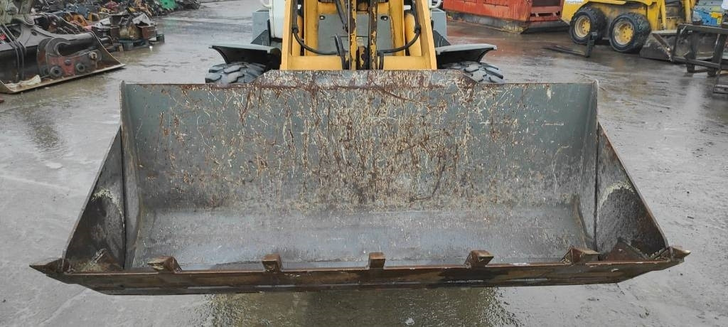 Liebherr L 506 - Chargeuse sur pneus: photos 2 Liebherr L 506 - Chargeuse sur pneus: photos 2