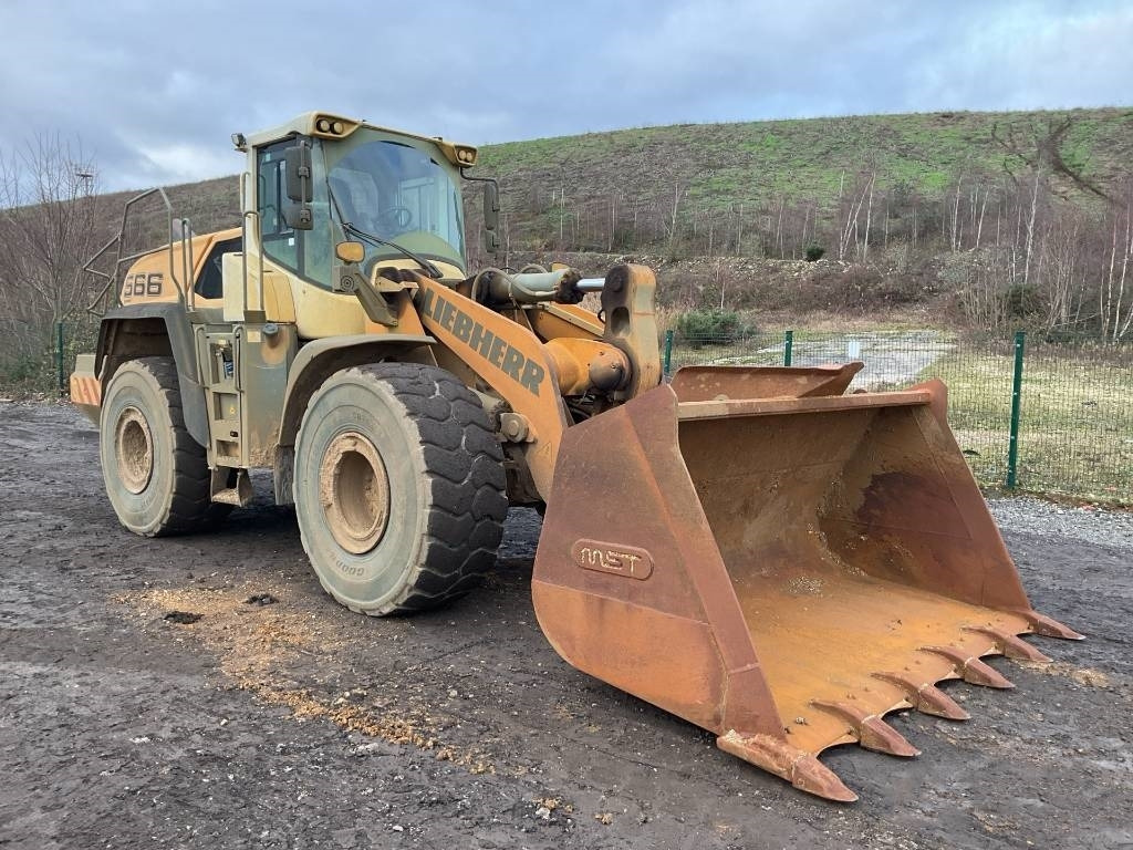 Liebherr L 566 - Chargeuse sur pneus: photos 4 Liebherr L 566 - Chargeuse sur pneus: photos 4