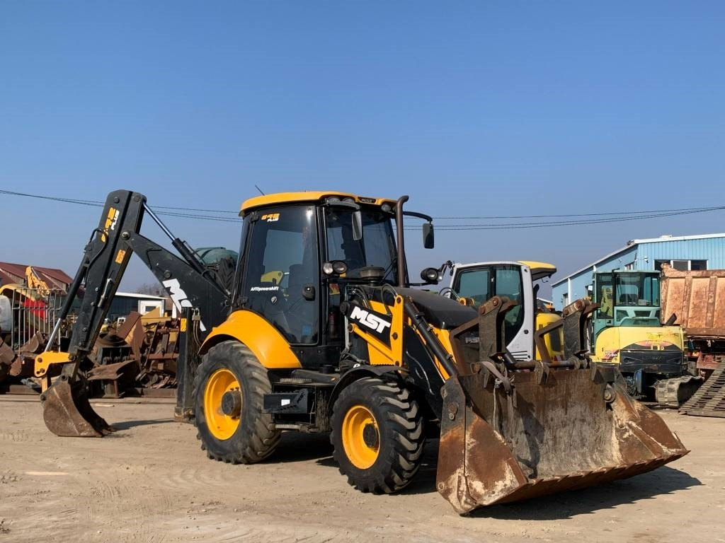 MST 642 Plus - Tractopelle: photos 1 MST 642 Plus - Tractopelle: photos 1