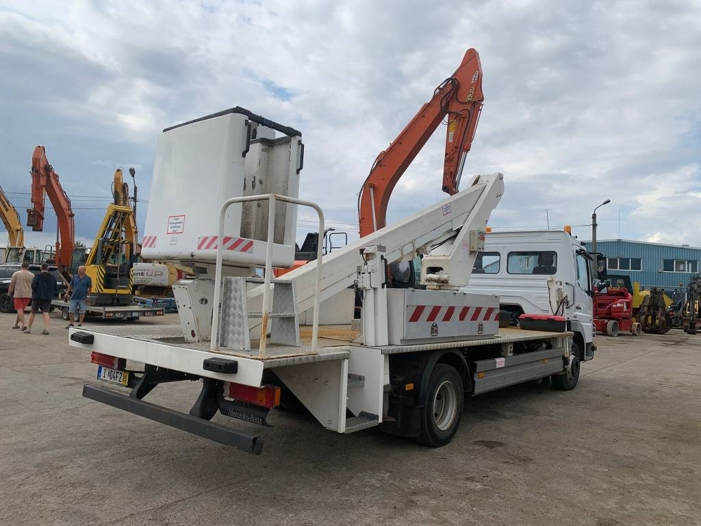 Mercedes-Benz Atego 818 - Camion avec nacelle: photos 4 Mercedes-Benz Atego 818 - Camion avec nacelle: photos 4